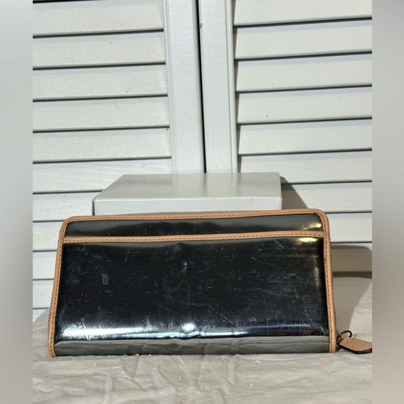 Coach “Poppy” Mirror Leather Zip Wallet NWT - Picture 2 of 8